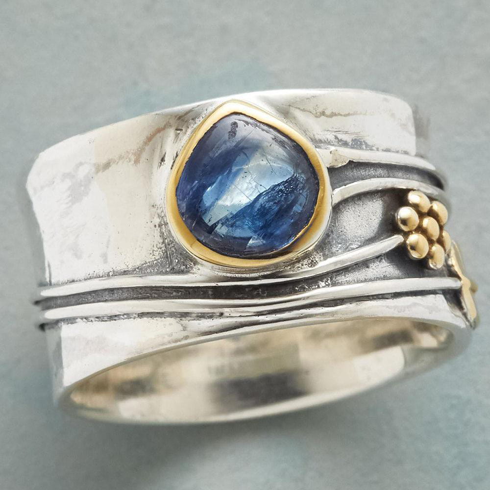 Bernadette - der Vintage Ring mit blauem Tropfen